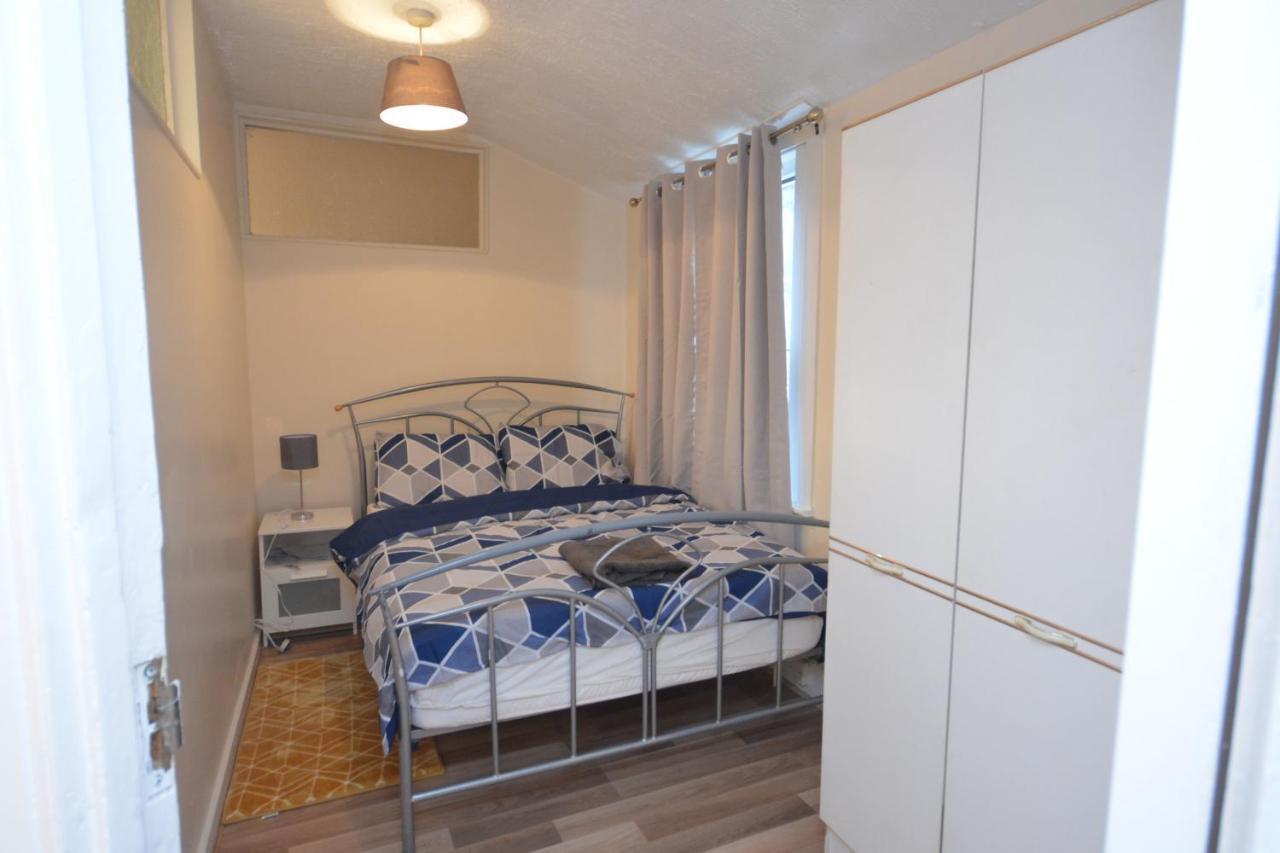 Cheerful 4 Bedroom House In Greater Case de vacanță *