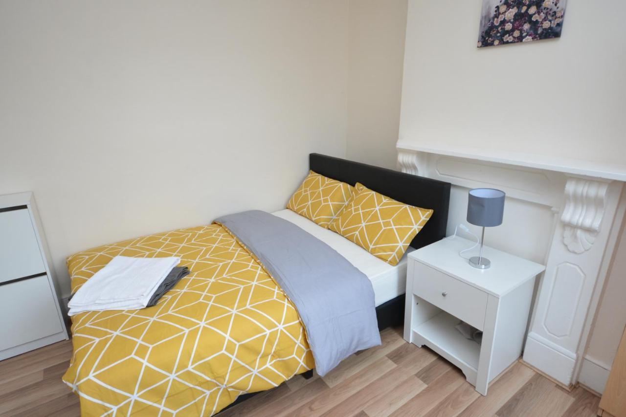 Case de vacanță Cheerful 4 Bedroom House In Greater *